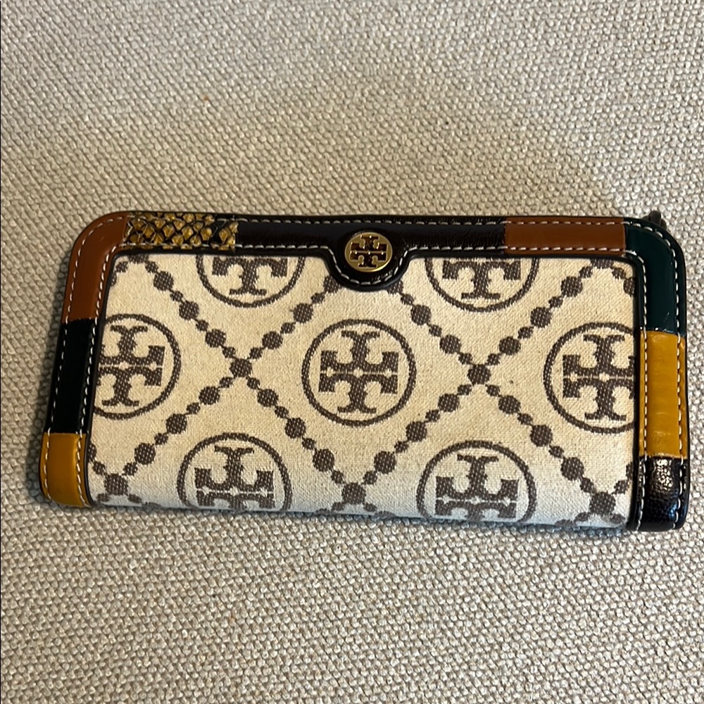 Tory Burch Multicolor Wallet